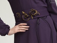 Платье трикотажное фиолетовое отрезное по талии с поясом.